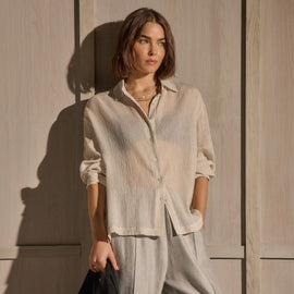 Crinkled Cotton Shirt in Off White | James Perse Los Angeles