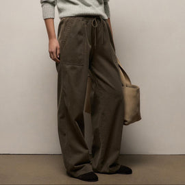 Herringbone Twill Pant in Army Green Pigment | James Perse Los Angeles