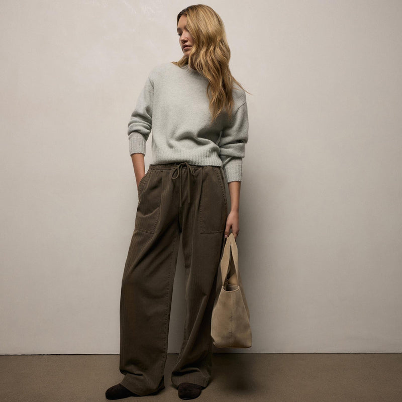 Herringbone Twill Pant in Army Green Pigment | James Perse Los Angeles