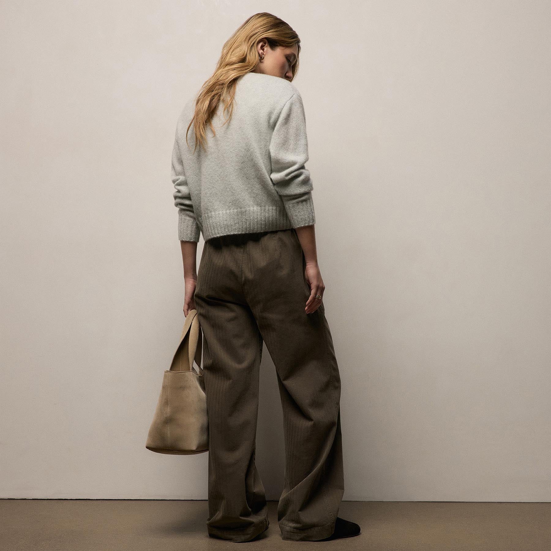 Herringbone Twill Pant in Army Green Pigment | James Perse Los Angeles
