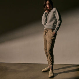 Herringbone Twill Mxd Media Pant in Soft Beige Pigment | James Perse Los Angeles