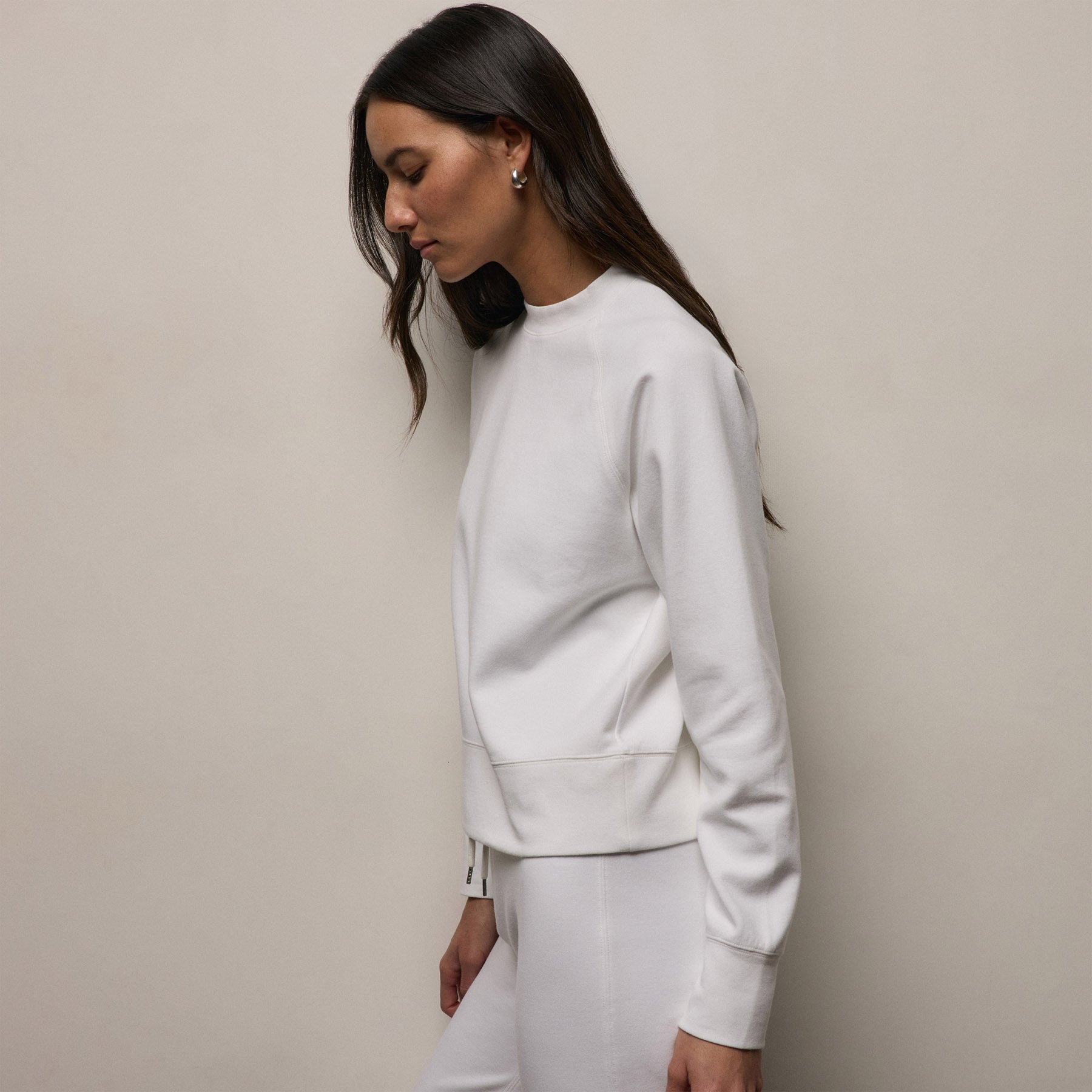 Italian Knit Raglan Mockneck in White | James Perse Los Angeles