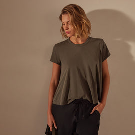 High Gauge A Line Tee in Palm | James Perse Los Angeles