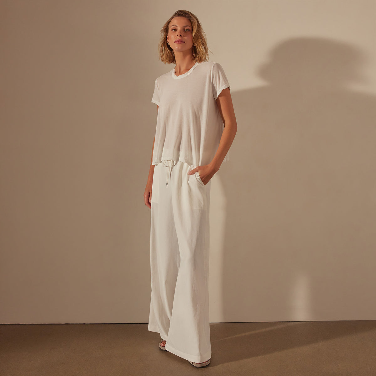 High Gauge A Line Tee in White | James Perse Los Angeles