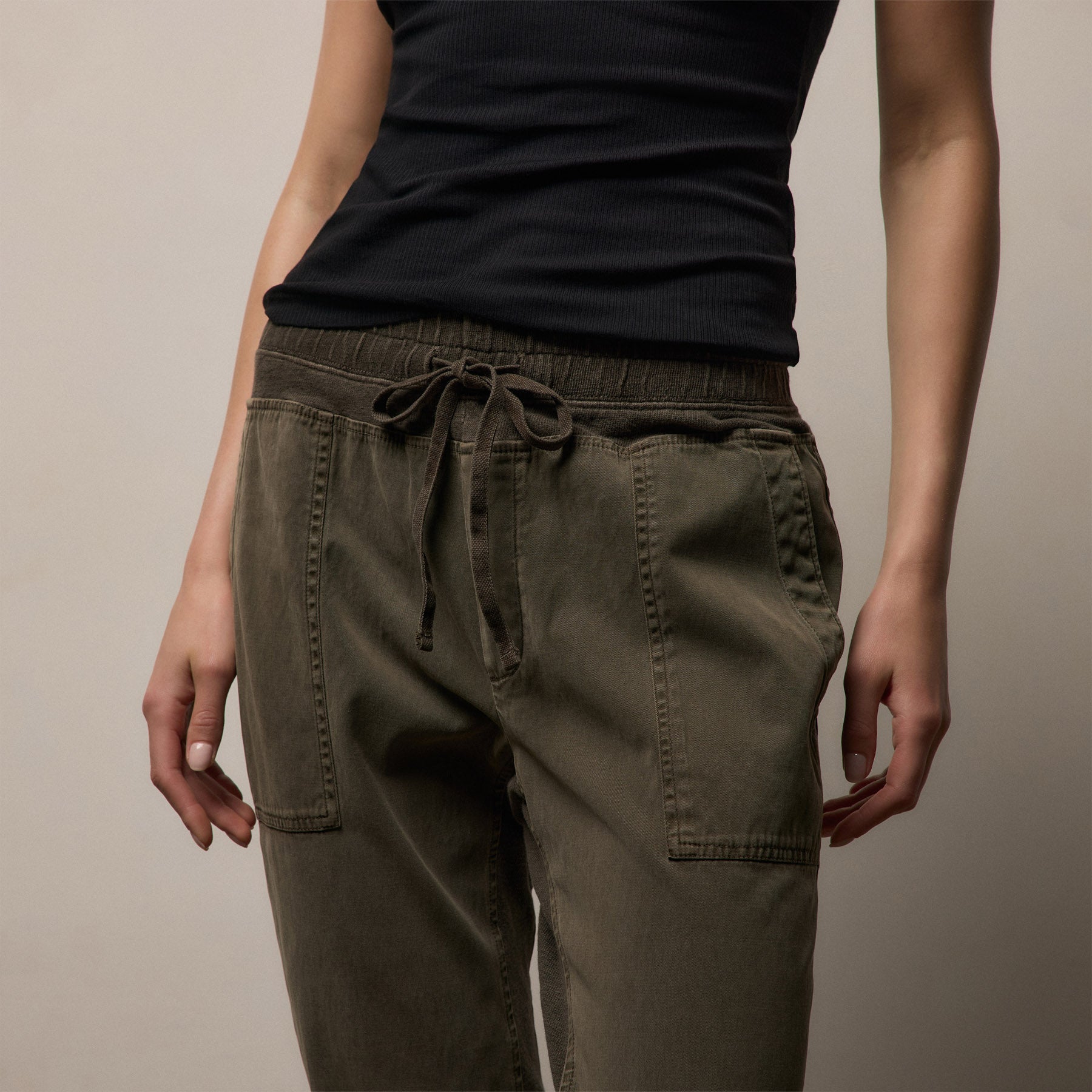 Mixed Media Pant in Army Green Pigment | James Perse Los Angeles