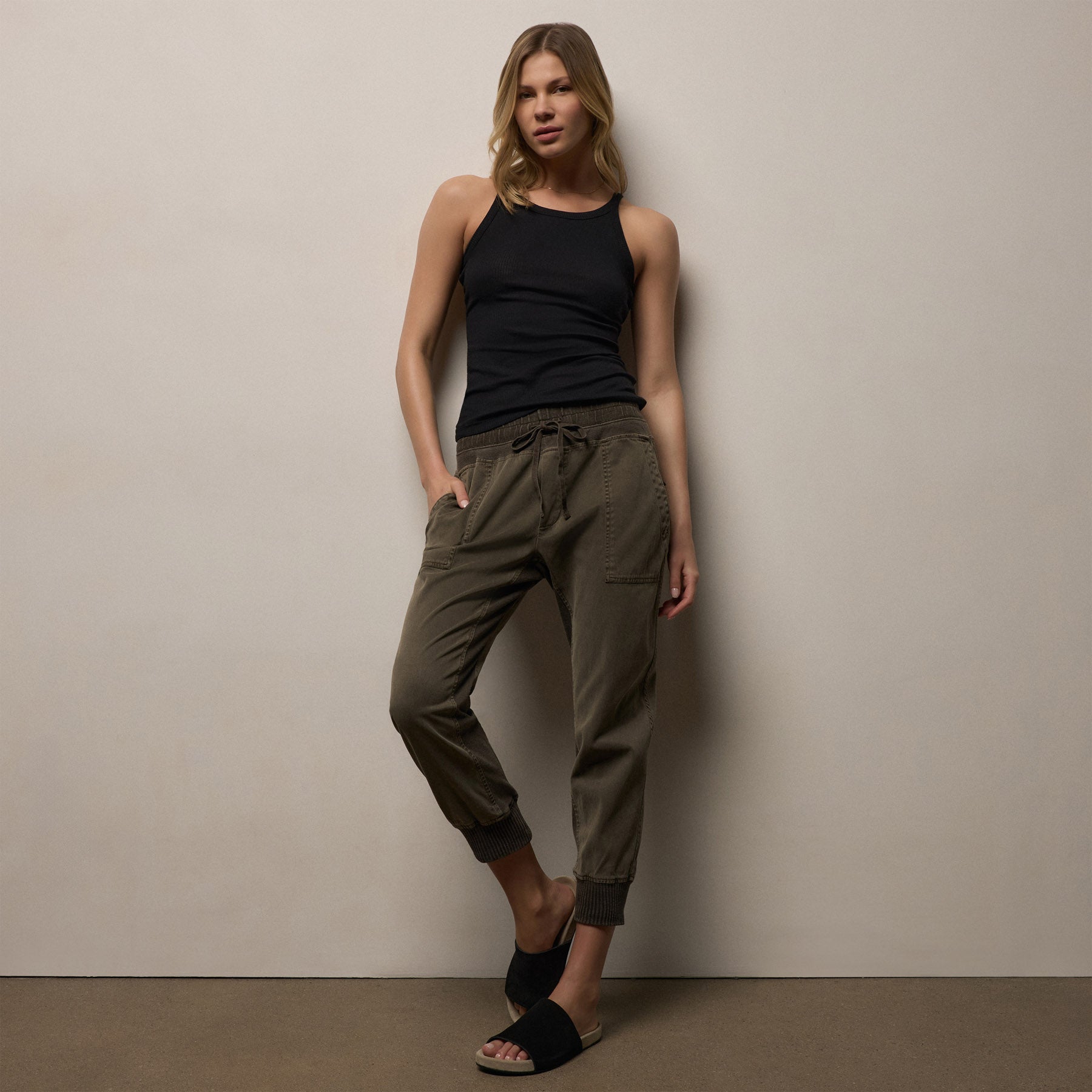 Mixed Media Pant - Army Green Pigment | James Perse Los Angeles