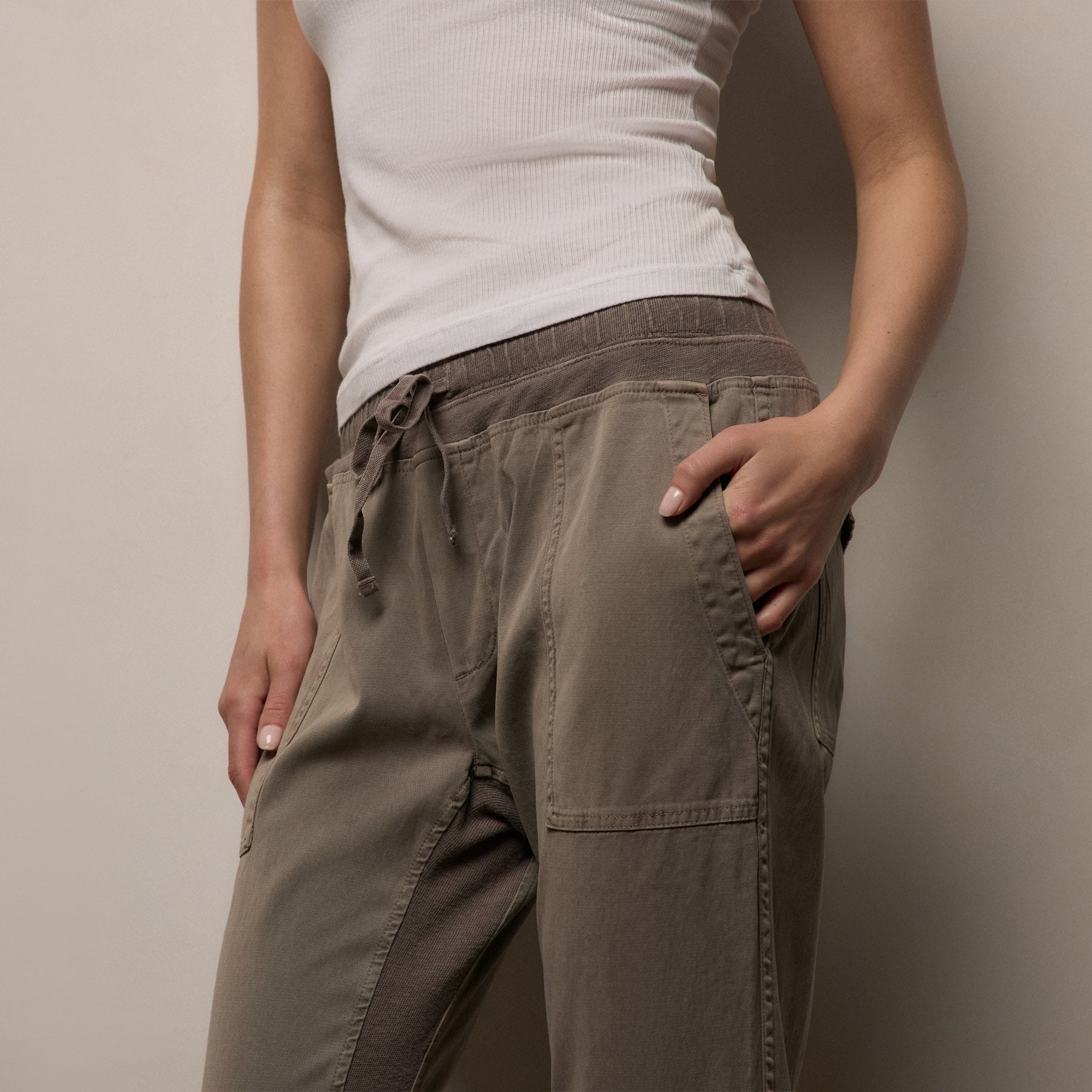 Mixed Media Pant in Coyote | James Perse Los Angeles