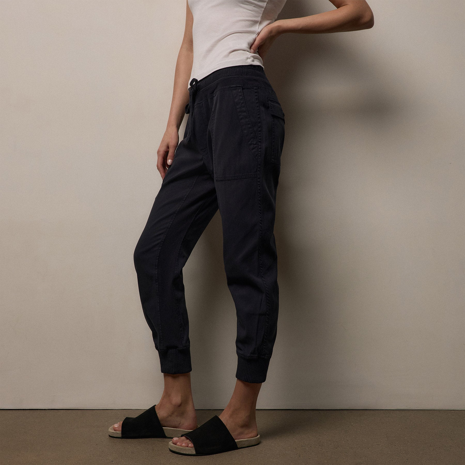 Soft Pleat Wide Leg Pant In Black | James Perse Los Angeles