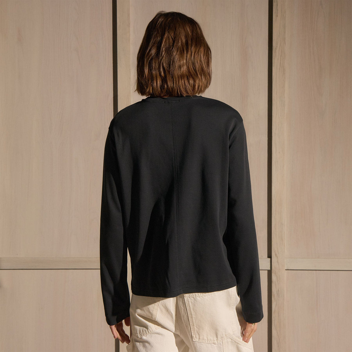 Cotton Jersey Long Sleeve Crew in Black | James Perse Los Angeles