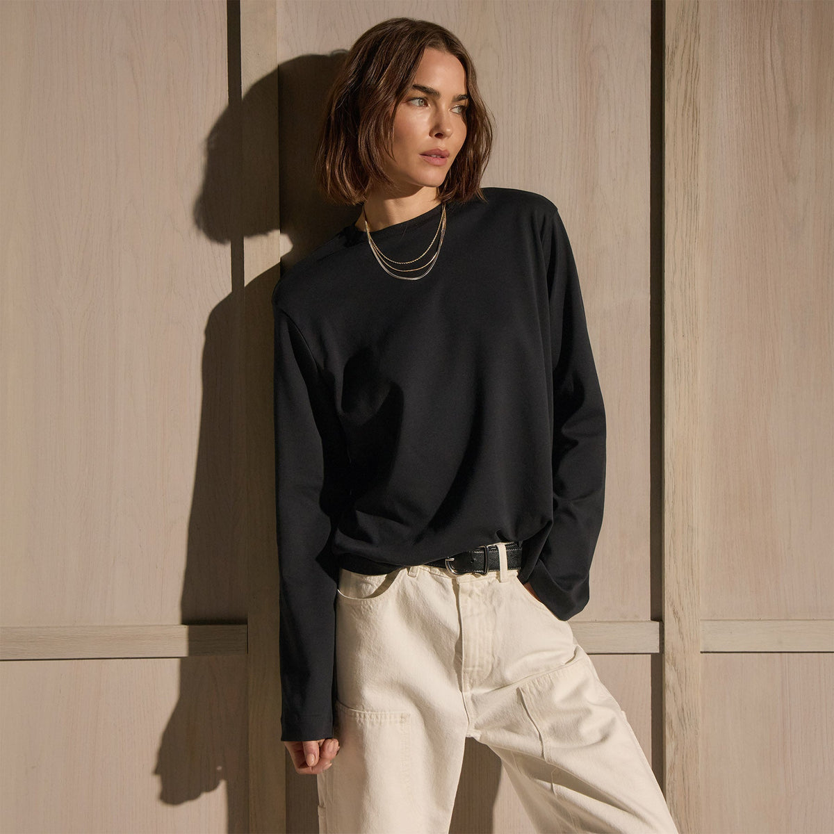 Cotton Jersey Long Sleeve Crew in Black | James Perse Los Angeles