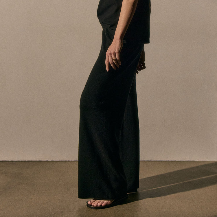 Spun Cashmere Wide Leg Pant in Black | James Perse Los Angeles