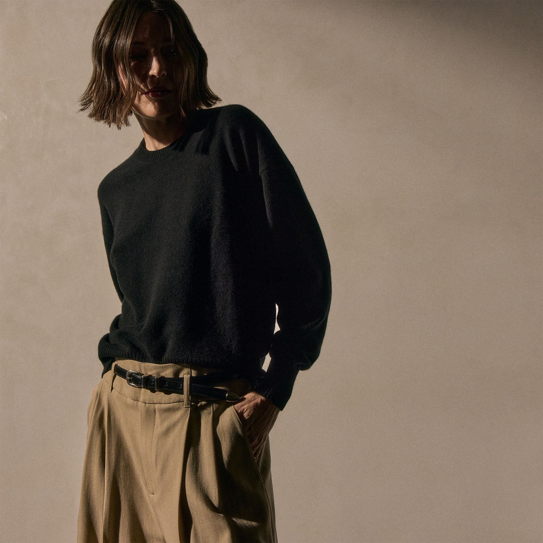 Spun Cashmere Crew Neck in Black | James Perse Los Angeles