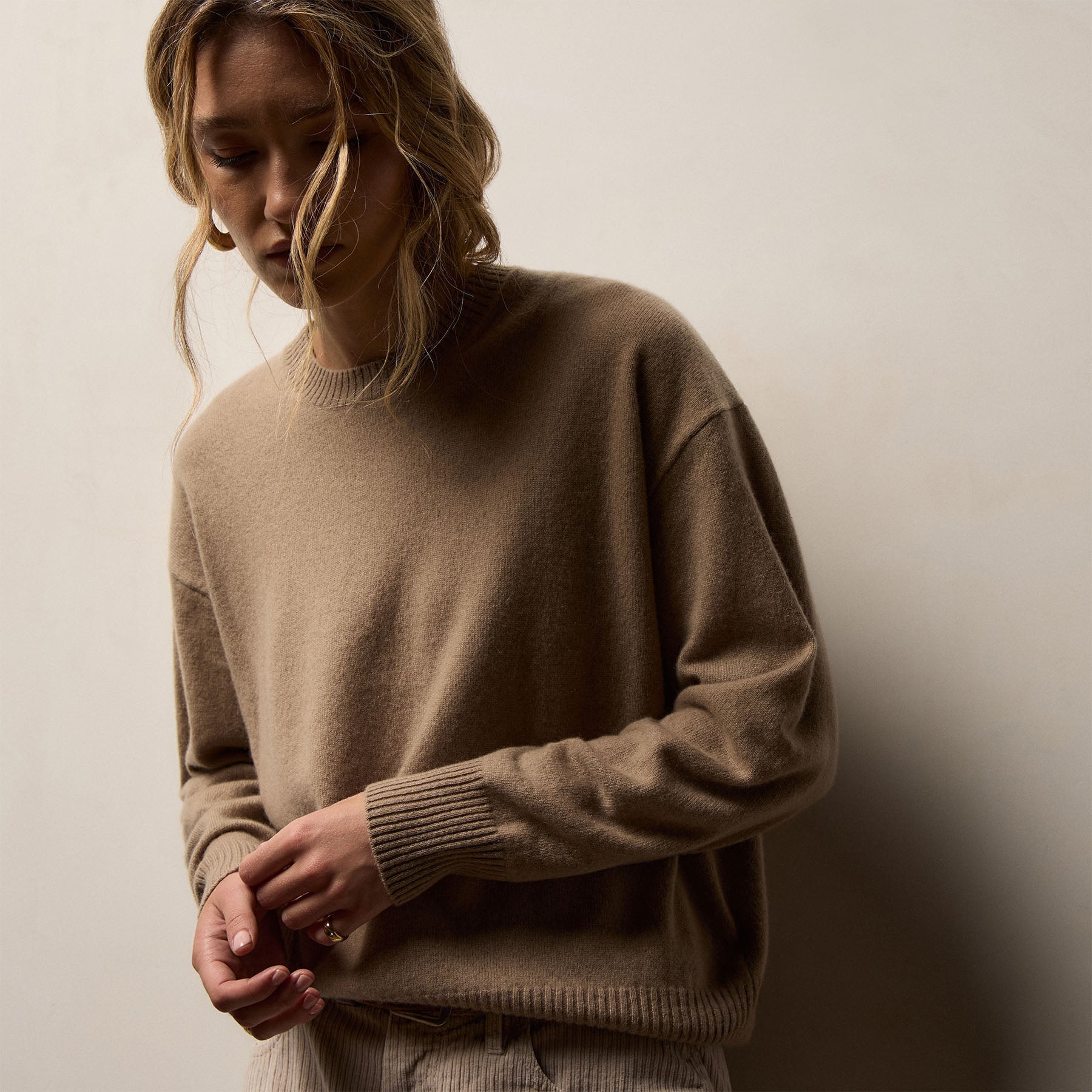 Spun Cashmere Crew Sweater In Coffee | James Perse Los Angeles