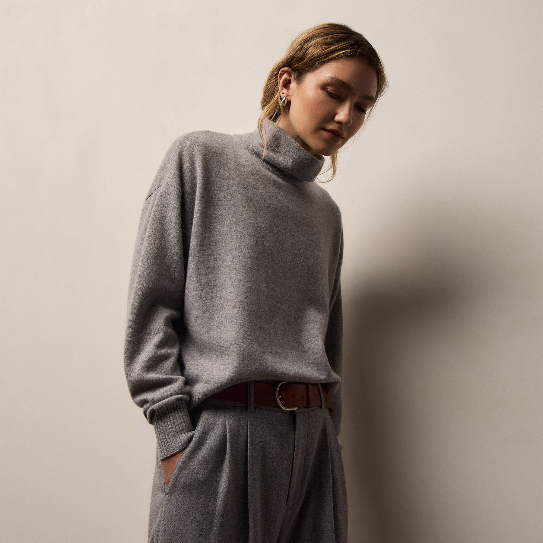 Spun Cashmere Funnel Neck Sweater - Heather Grey | James Perse Los