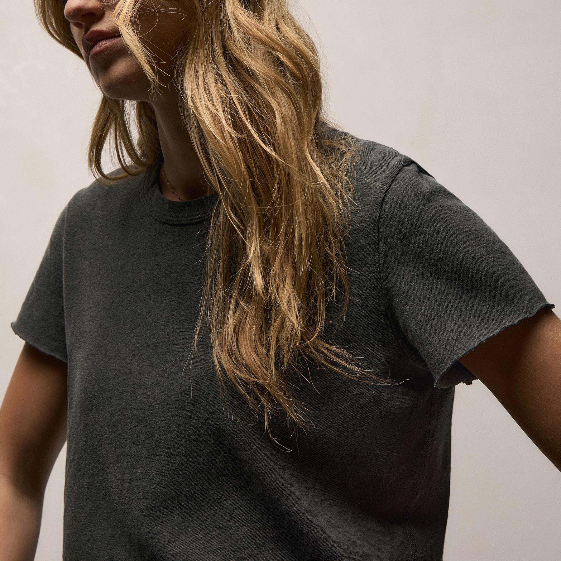 Slub Jersey Shrunken Tee in Hemlock Pigment | James Perse Los Angeles