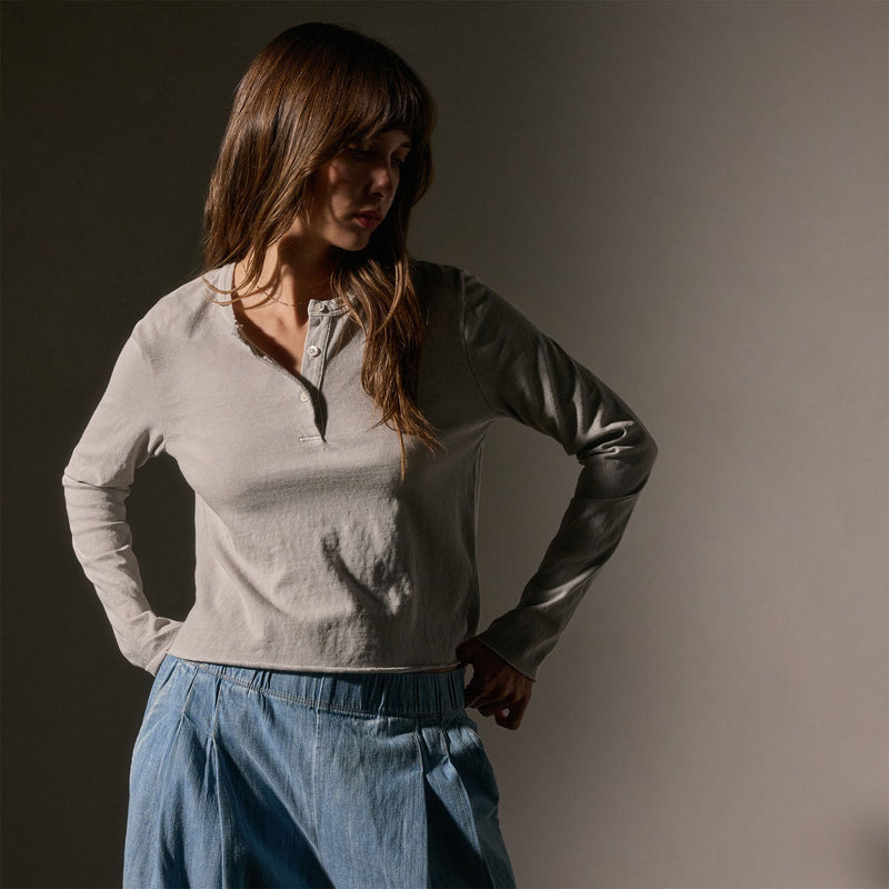 Slub Jersey Shrunken Henley in Salt Pigment | James Perse Los Angeles