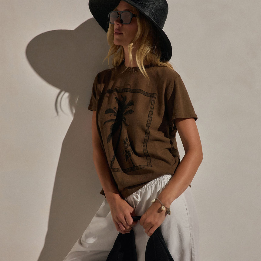 Slub Jersey Relaxed Graphic Tee in Cocoa/Black | James Perse Los Angeles