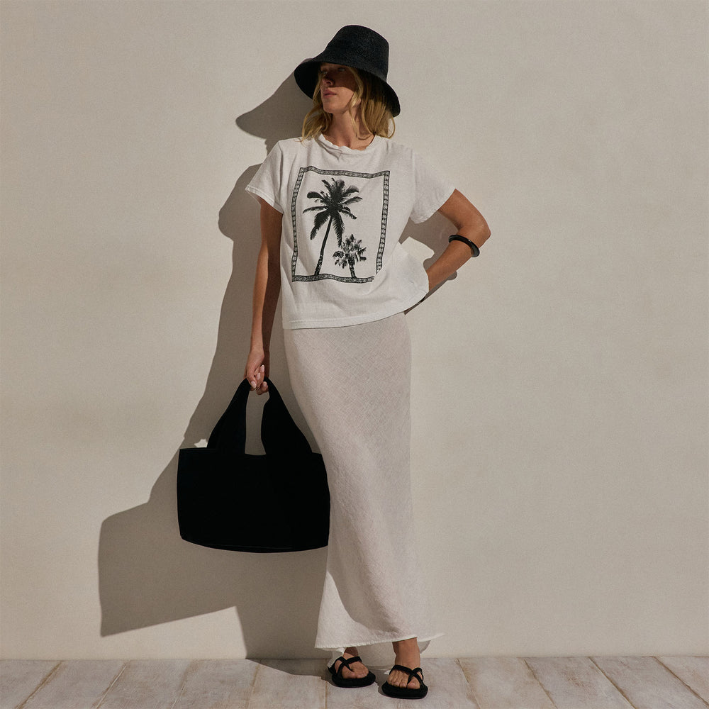 Slub Jersey Relaxed Graphic Tee in White/Black | James Perse Los Angeles