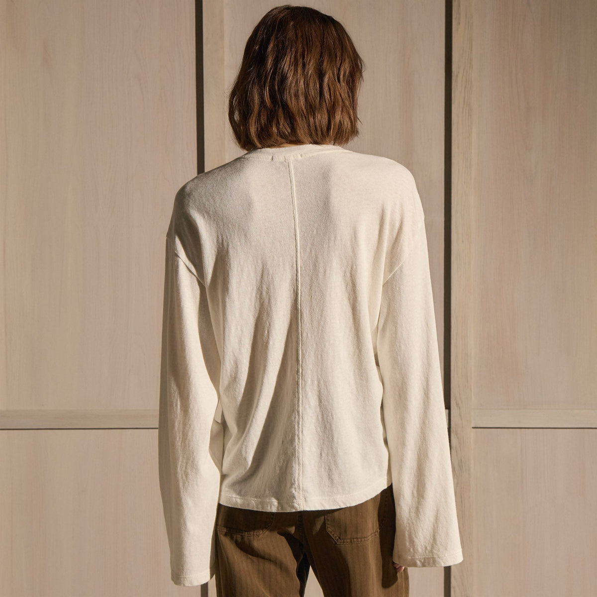 Slub Jersey Wide Long Sleeve Tee in White | James Perse Los Angeles