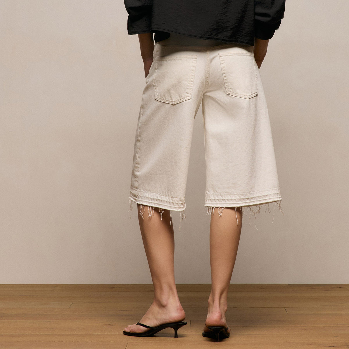 Relaxed Jort in Coastal Cloud | James Perse Los Angeles