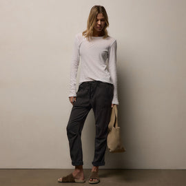 Soft Drape Pant in Carbon Pigment | James Perse Los Angeles