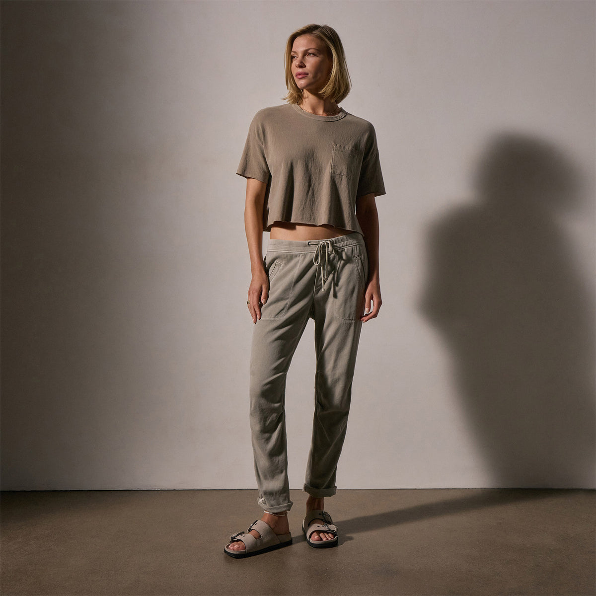 Soft Drape Pant in Driftwood Pigment | James Perse Los Angeles 