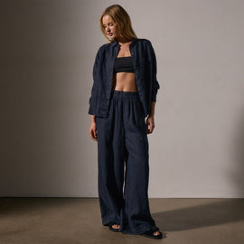 Lightweight Linen Wide Leg Pant in Classic Navy | James Perse Los Angeles