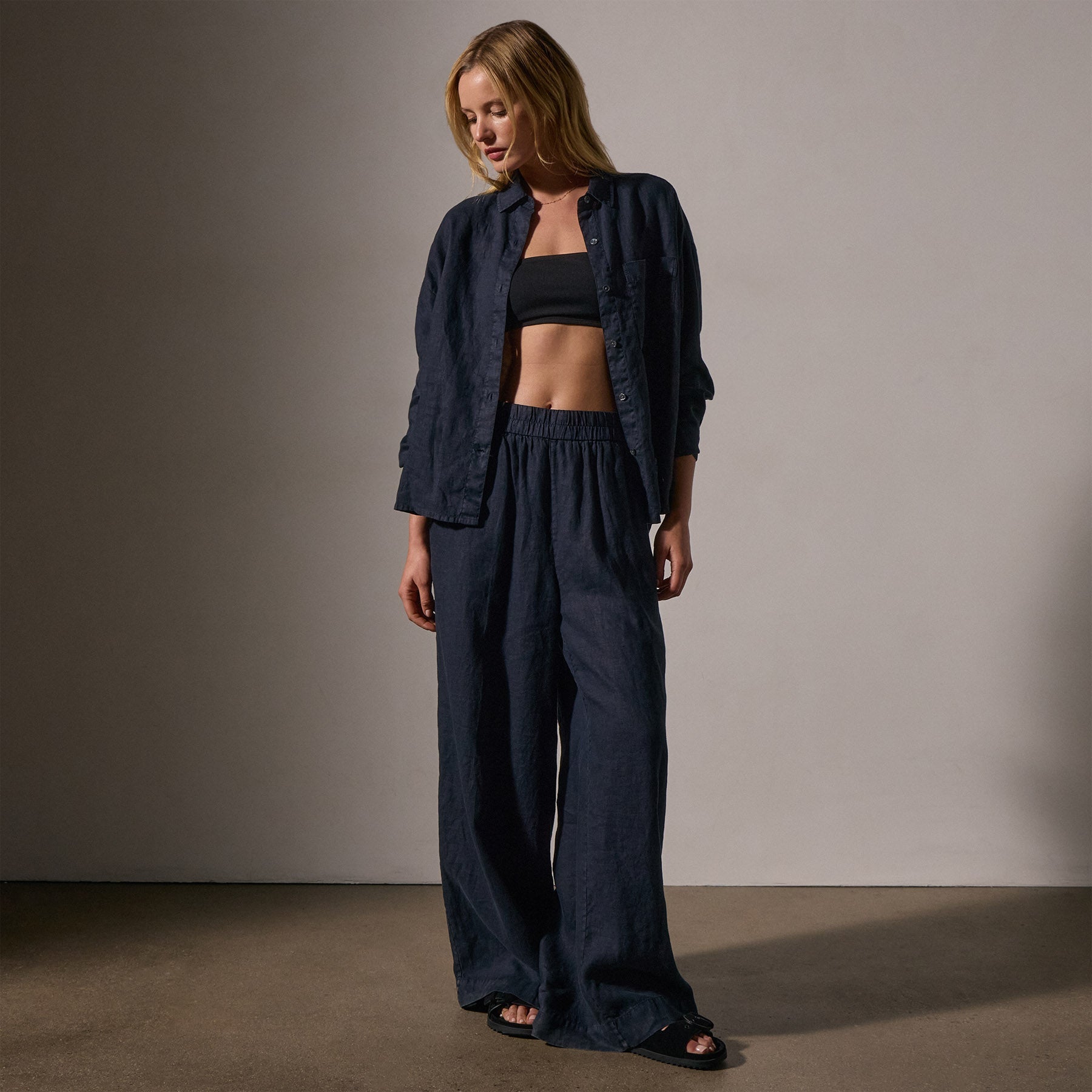 Lightweight Linen Wide Leg Pant - Classic Navy | James Perse Los