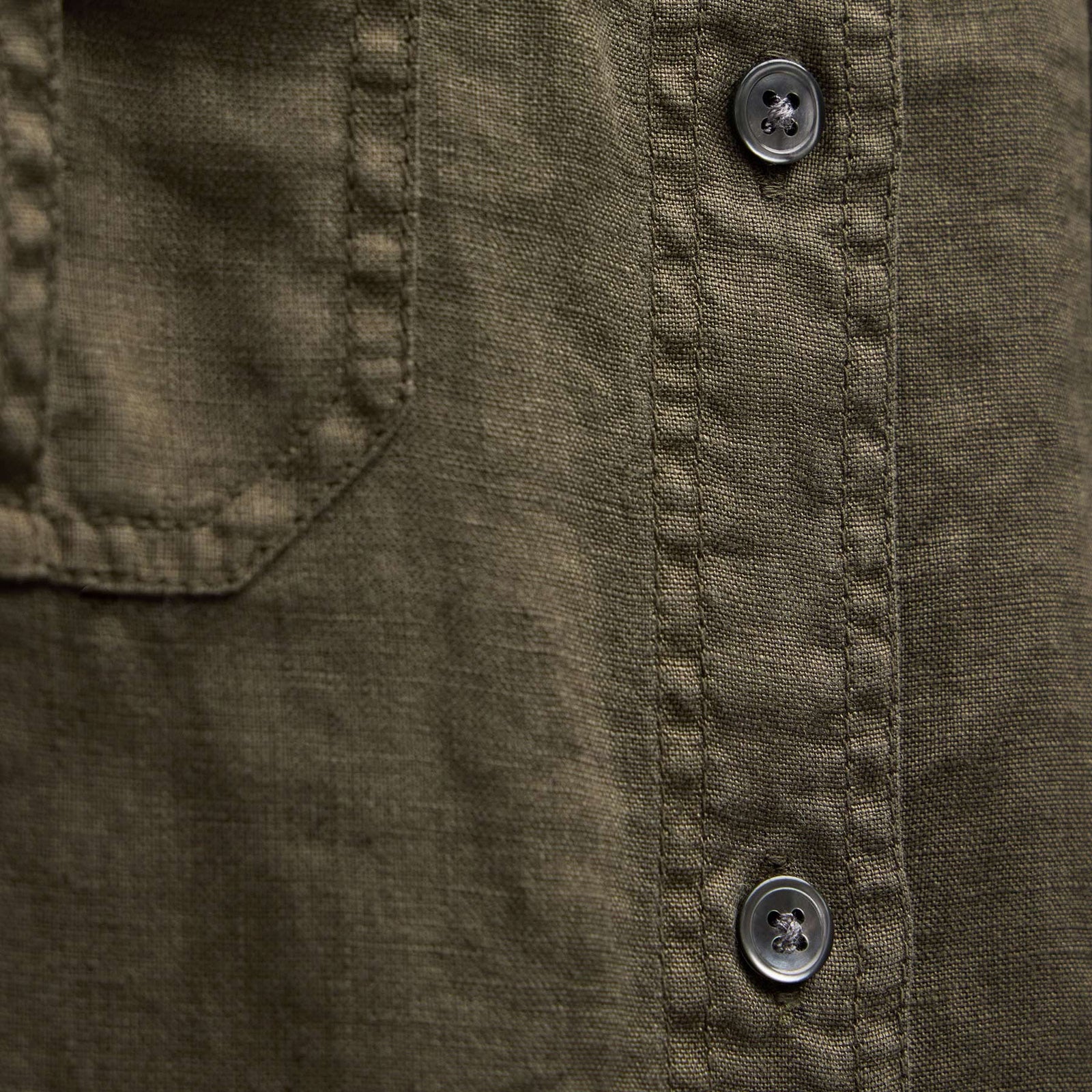 Short Sleeve Utility Shirt in Army Green Pigment | James Perse Los Angeles