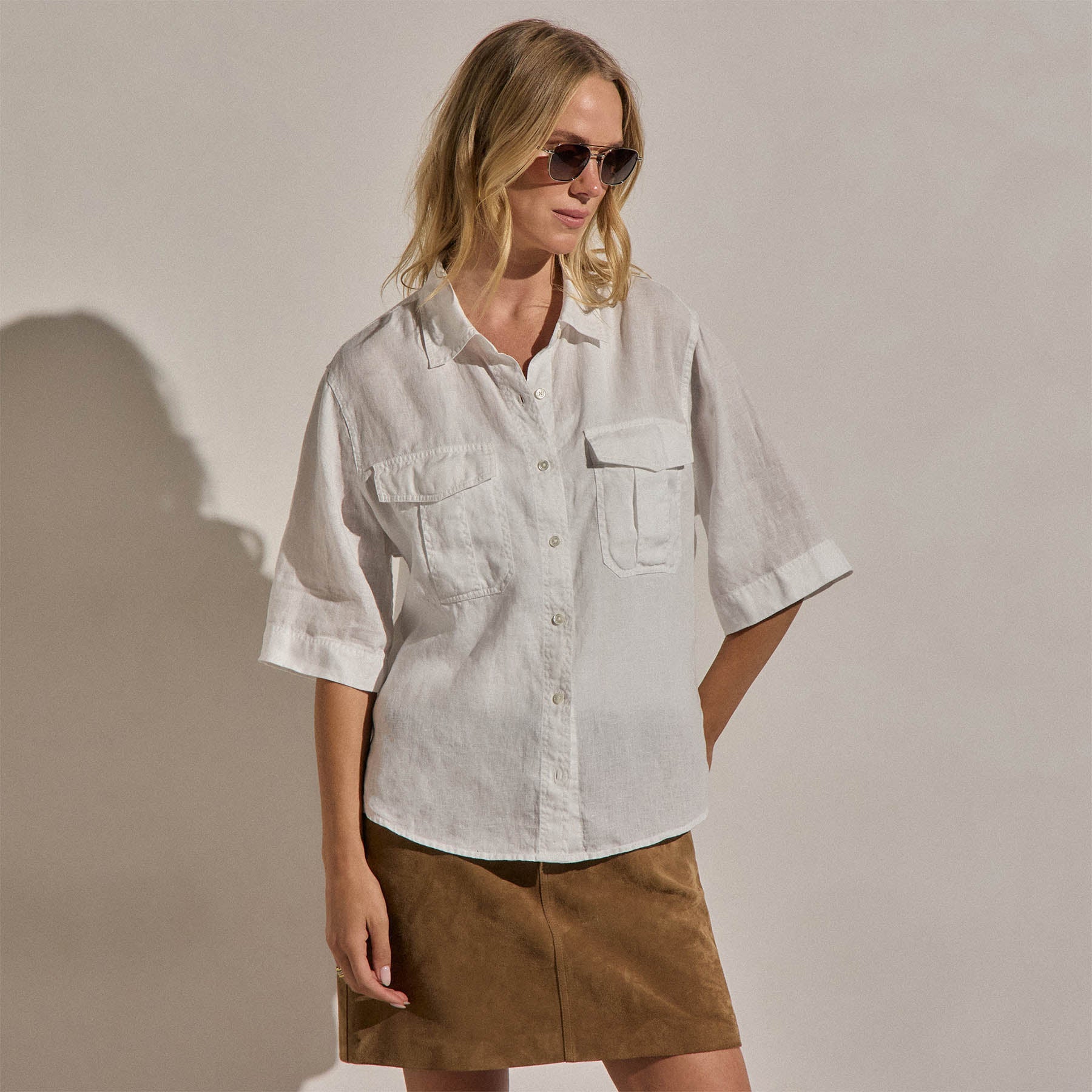 Linen Short Sleeve Utility Shirt in White | James Perse Los Angeles