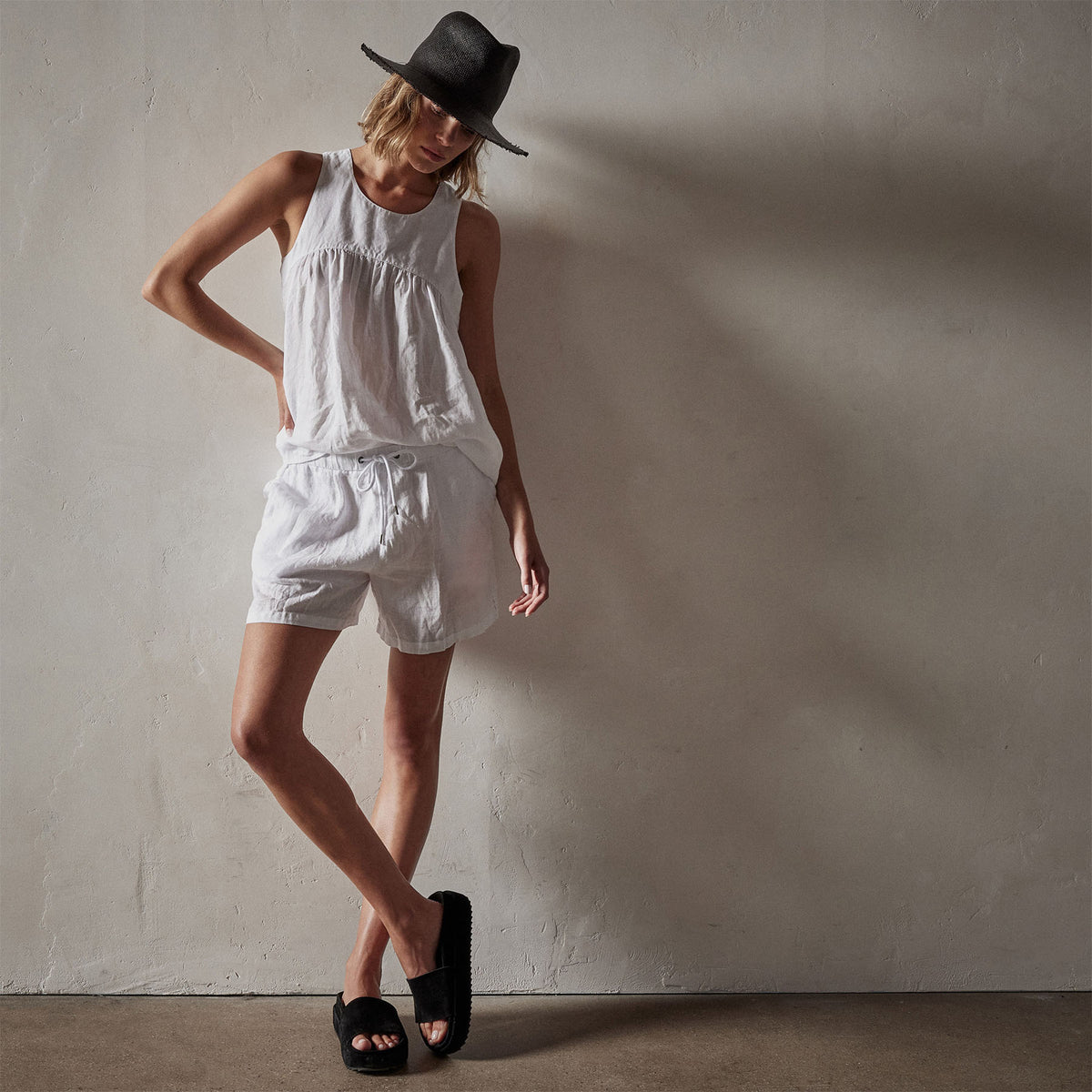 Gathered Linen Top in White | James Perse Los Angeles