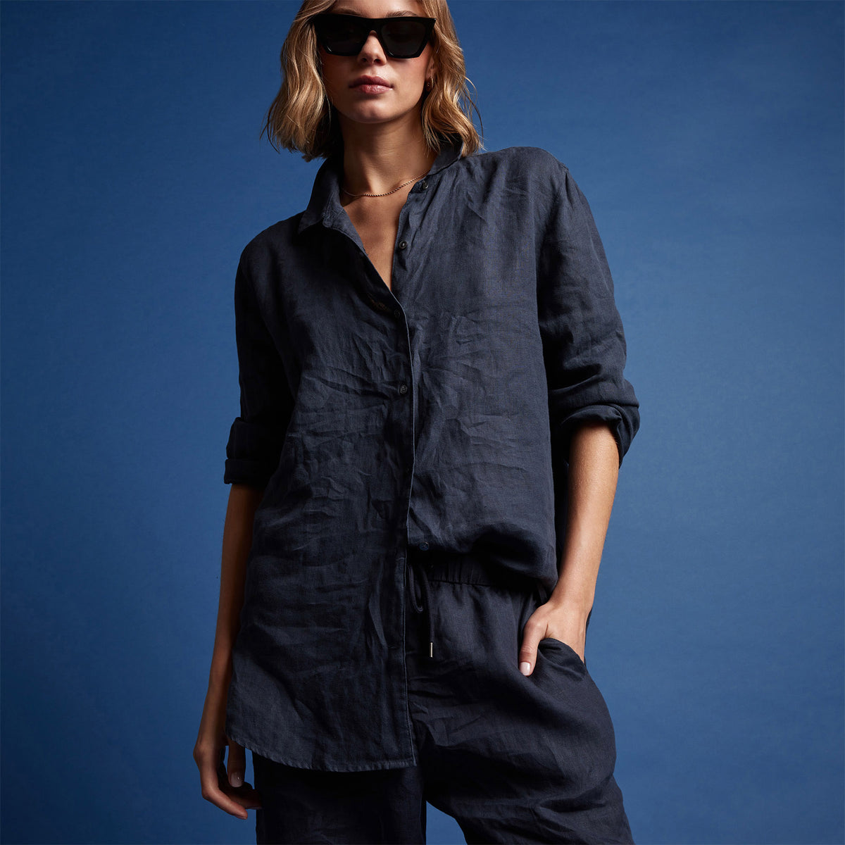 Lightweight Linen Shirt in Blue Oil | James Perse Los Angeles