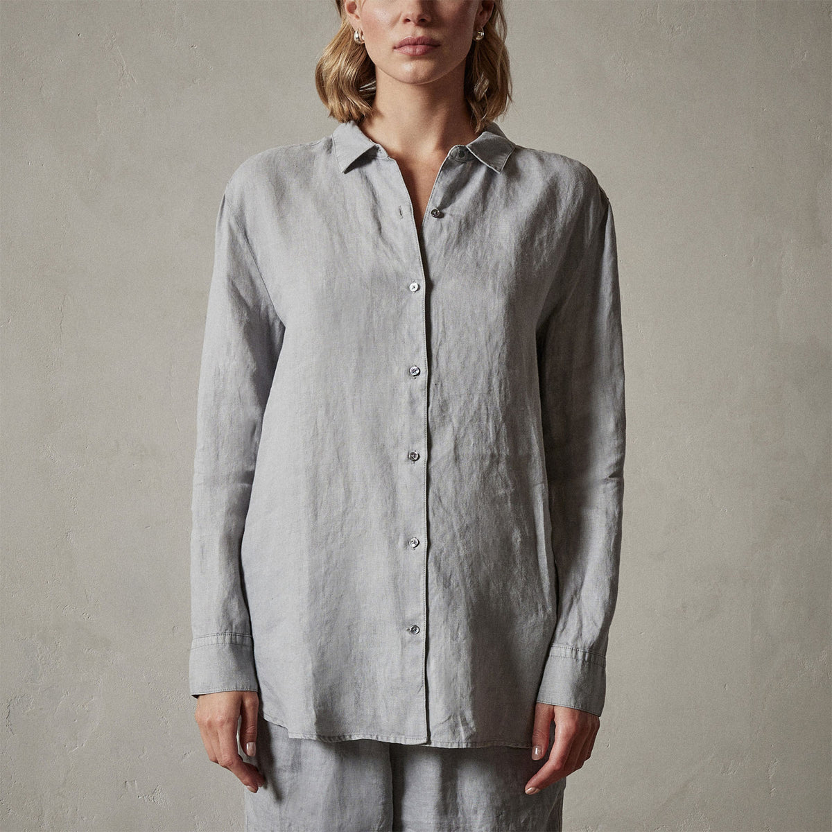 Lightweight Linen Shirt in Breeze Pigment | James Perse Los Angeles