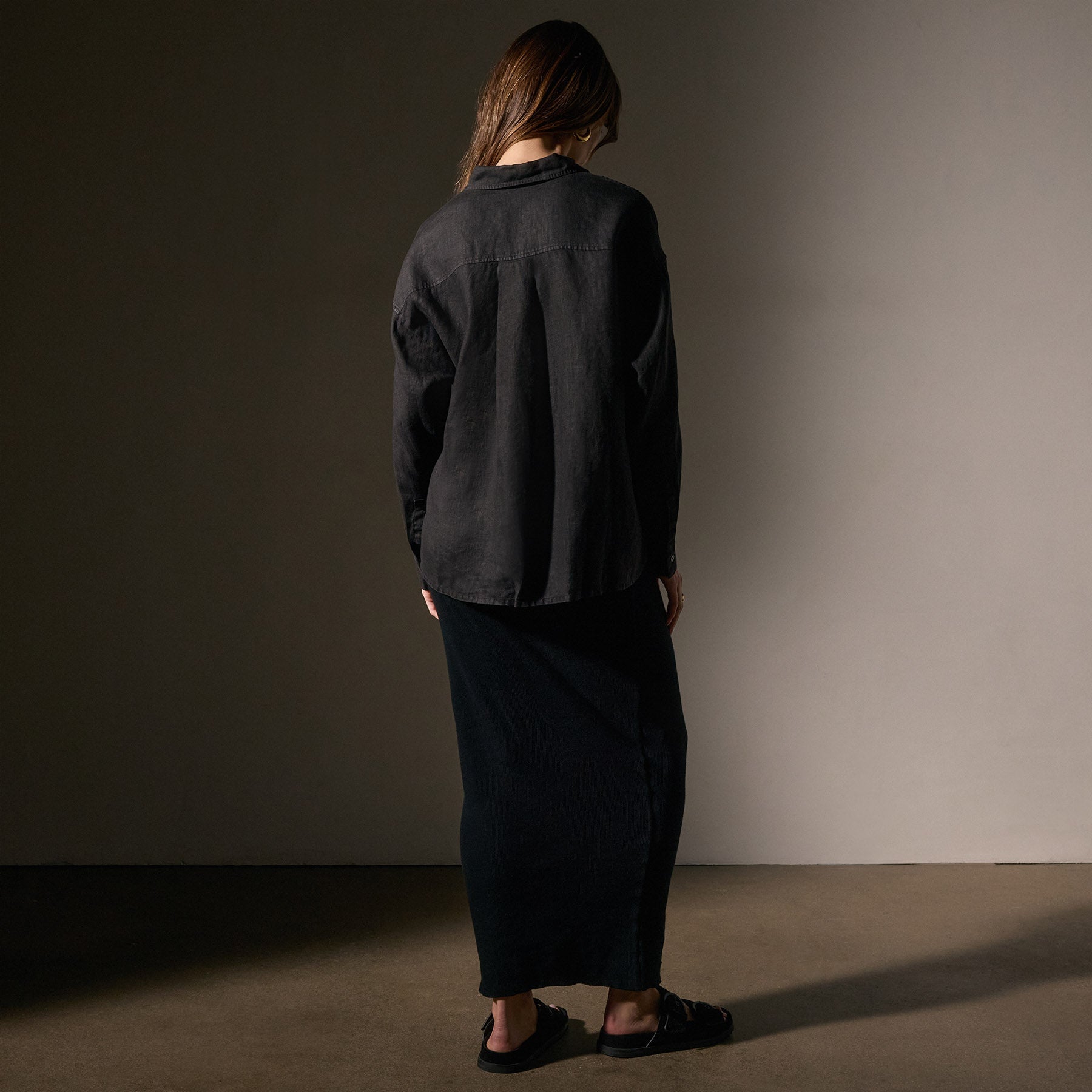 Linen Oversized Shirt in Black | James Perse Los Angeles