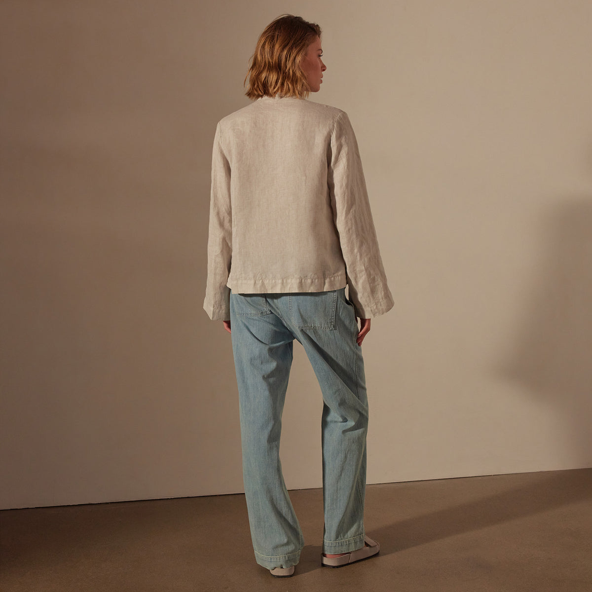 Pin Tuck Linen Top in Salt Pigment | James Perse Los Angeles