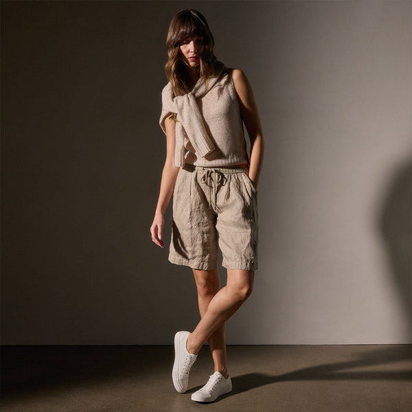 Pleated Linen Bermuda Short in Overcast Pigment | James Perse Los Angeles