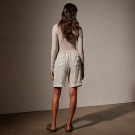 Pleated Linen Bermuda Short in Salt Pigment | James Perse Los Angeles