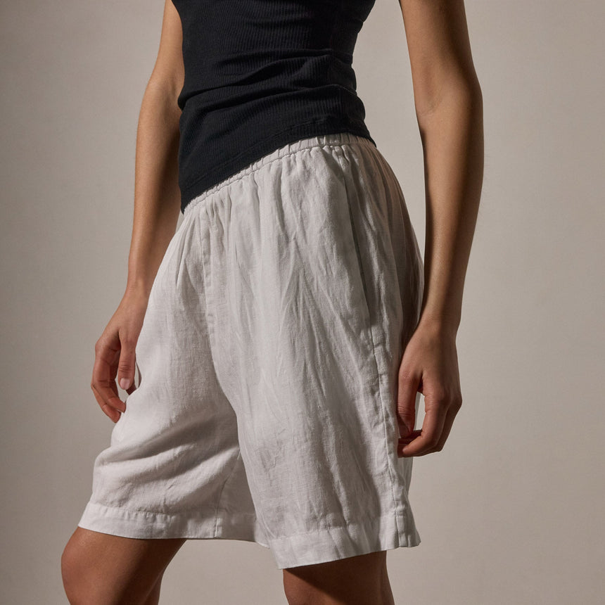 Lightwight Linen Culotte Short in White | James Perse Los Angeles
