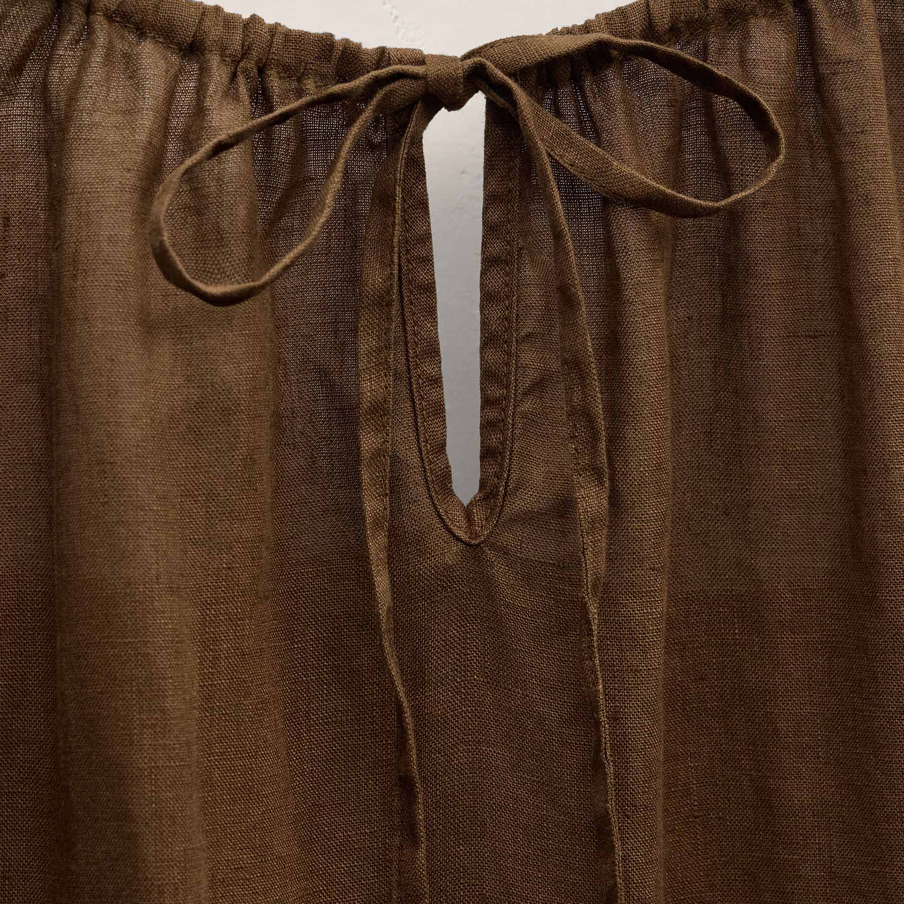 Lightweight Linen Strappy Cami Dress In Cocoa Pigment | James Perse Los Angeles