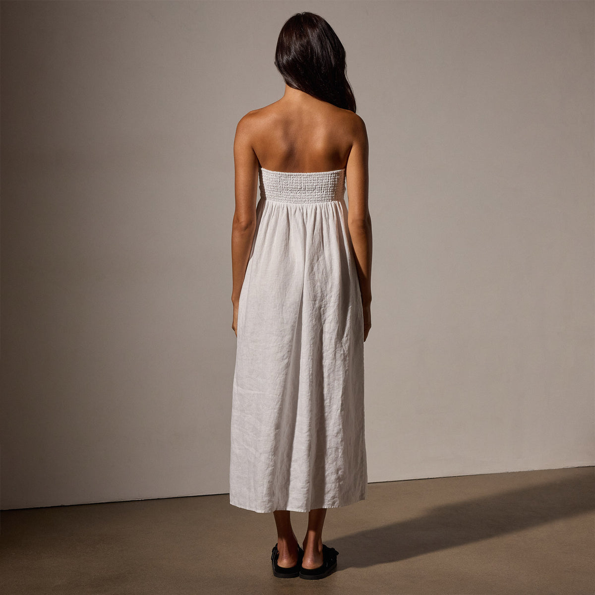 Linen Gathered Tube Dress in White | James Perse Los Angeles
