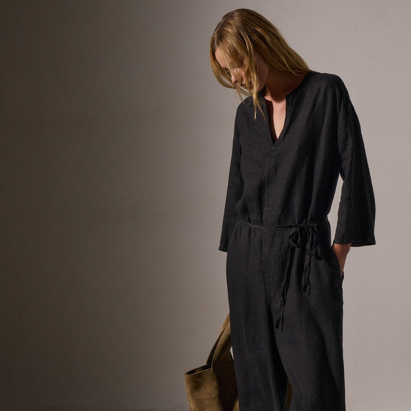 Garment Dye Linen Jumpsuit in Black | James Perse Los Angeles