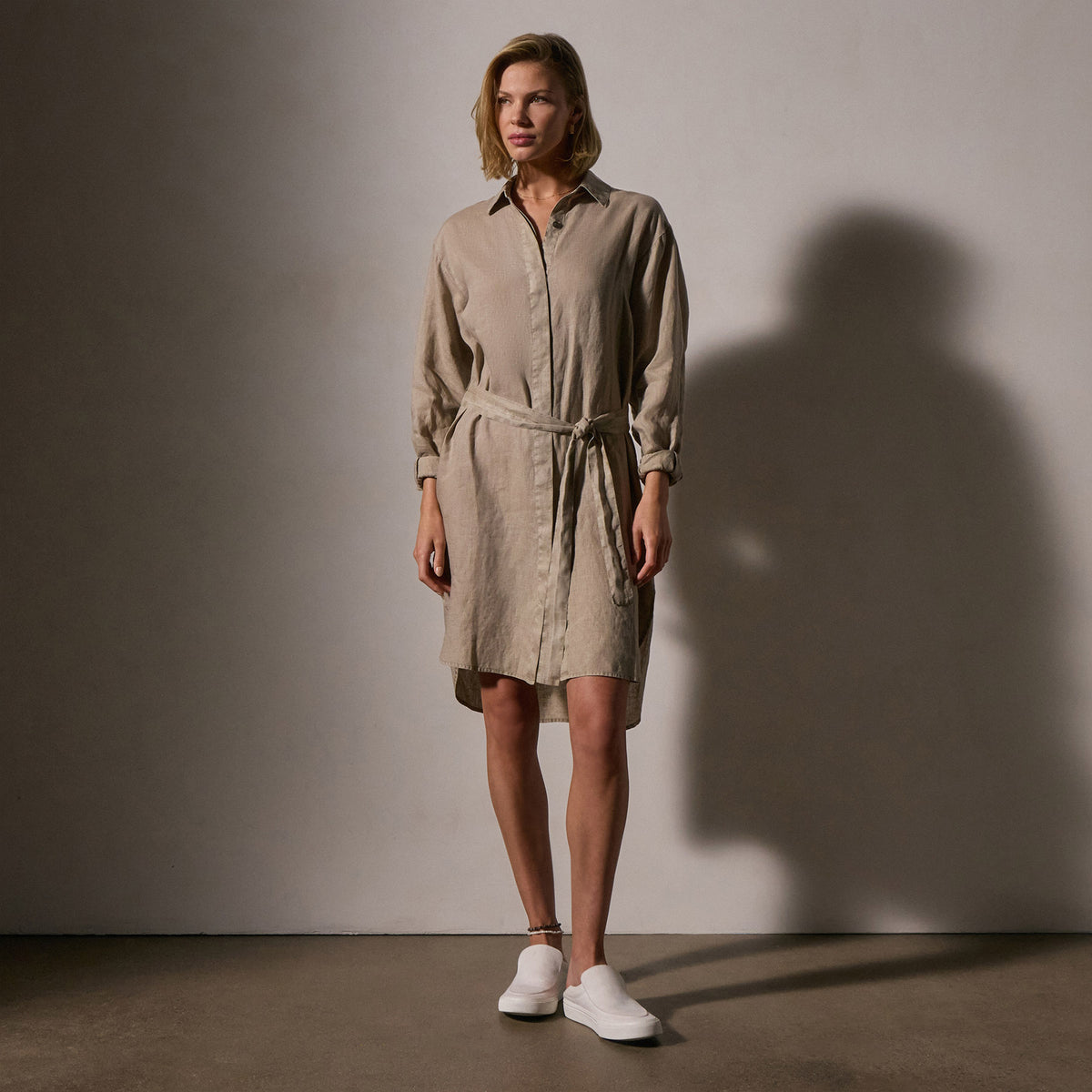 Linen Shirt Dress With Tie in Overcast Pigment | James Perse Los Angeles