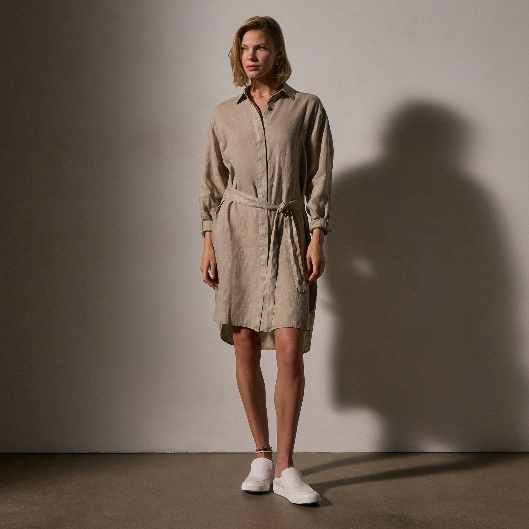 Linen Shirt Dress With Tie in Overcast Pigment | James Perse Los Angeles
