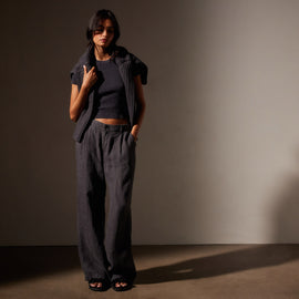 Garment DyedLinen Pleated Pant in Magma Pigment | James Perse in Los Angeles