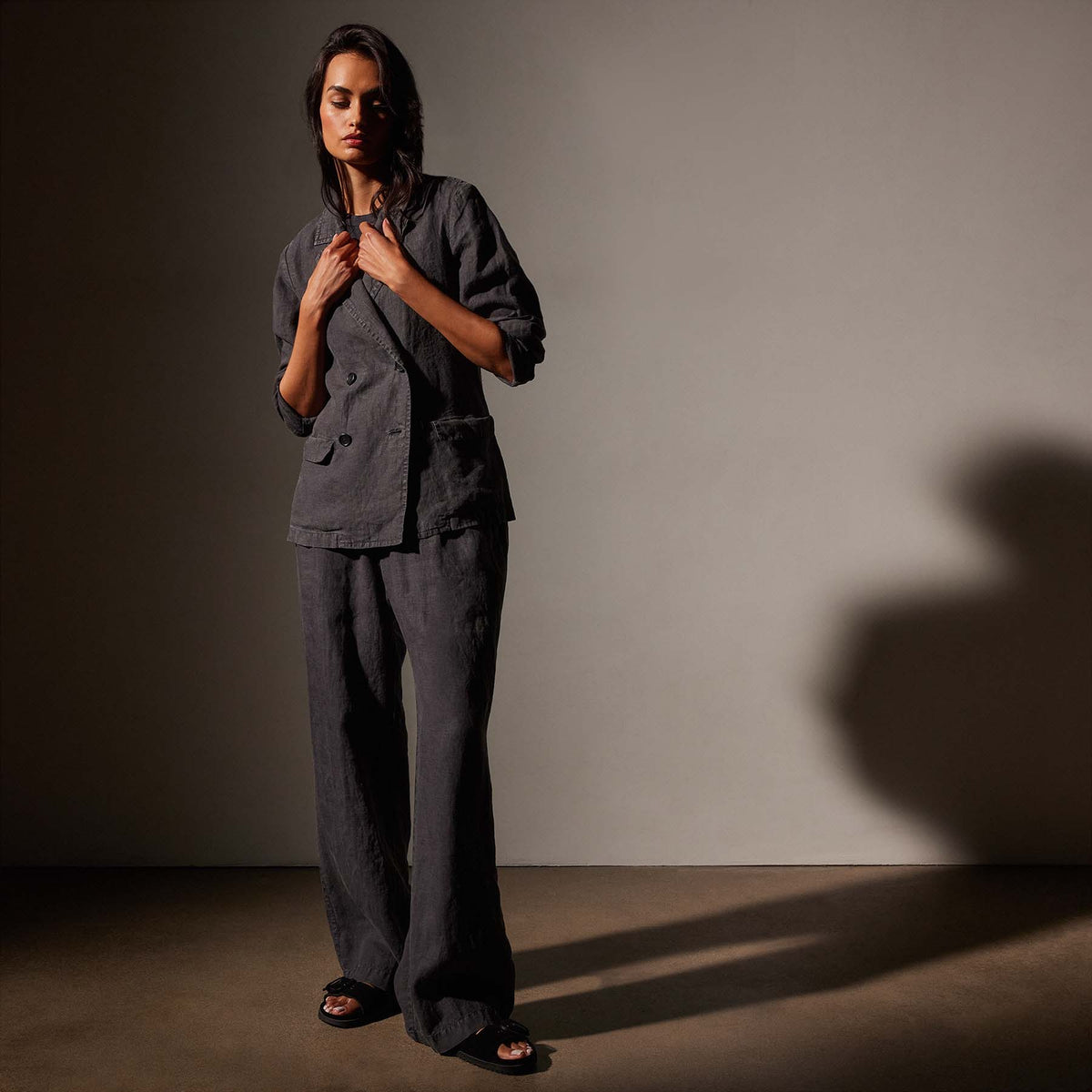 Garment Dyed Linen Double Breasted Blazer in Magma Pigment | James Perse in Los Angeles