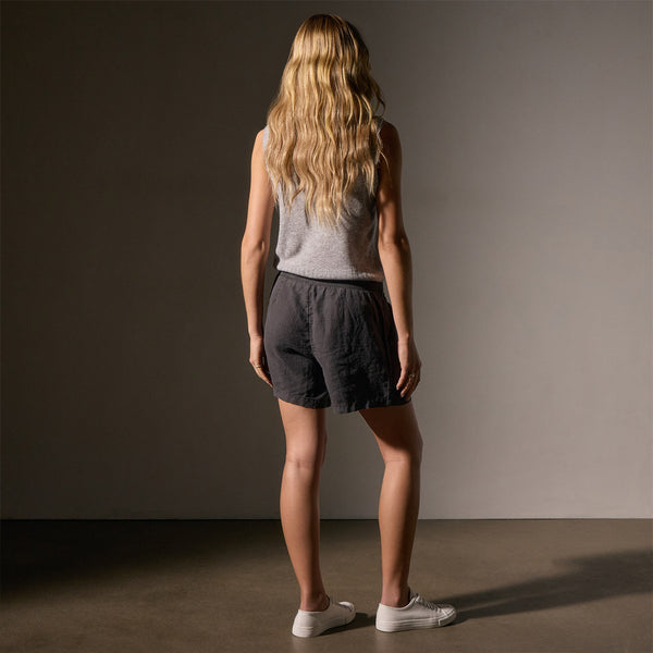 Linen Pleated Short in Magma Pigment | James Perse Los Angeles