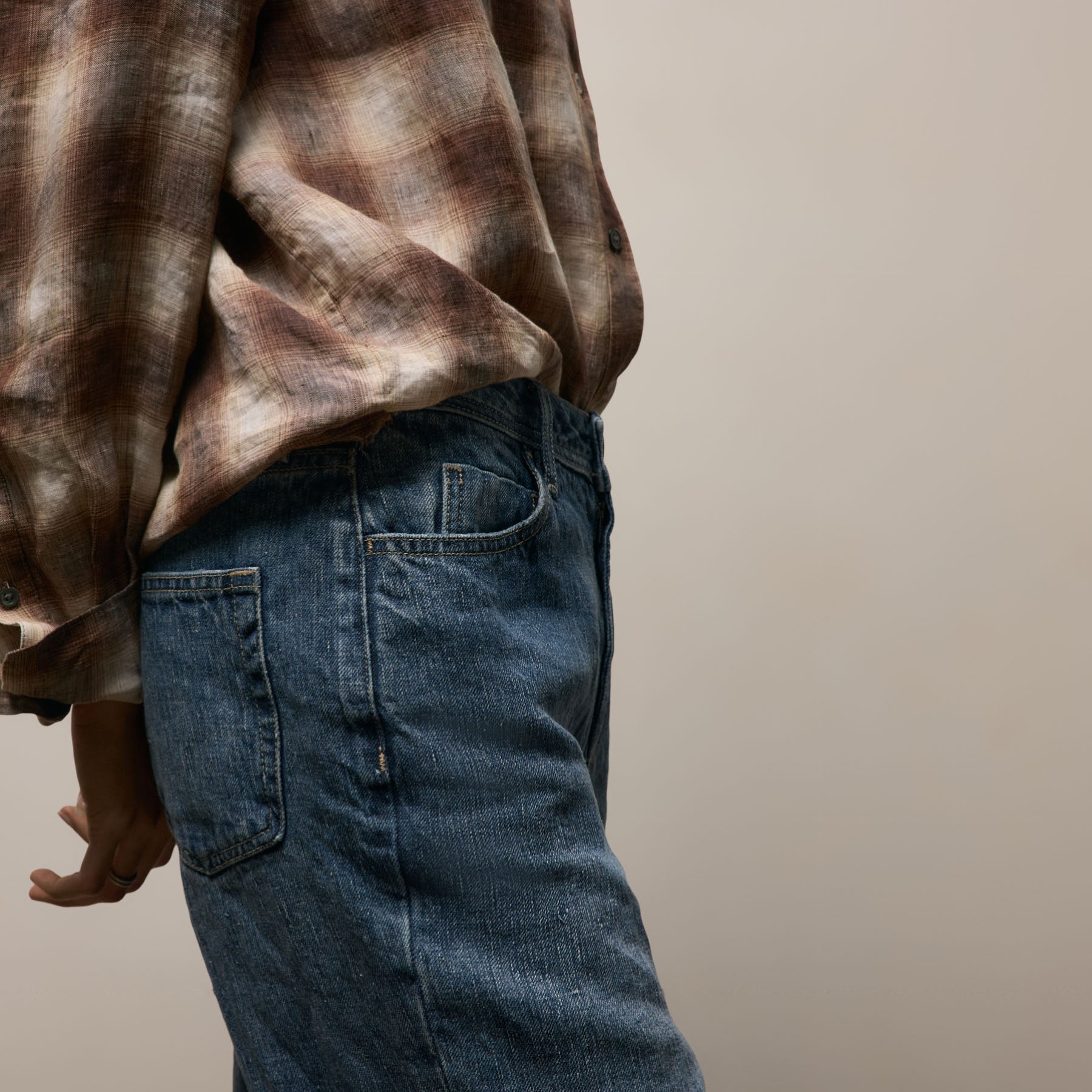 Linen Denim Relaxed Pant in Medium Wash | James Perse Los Angeles