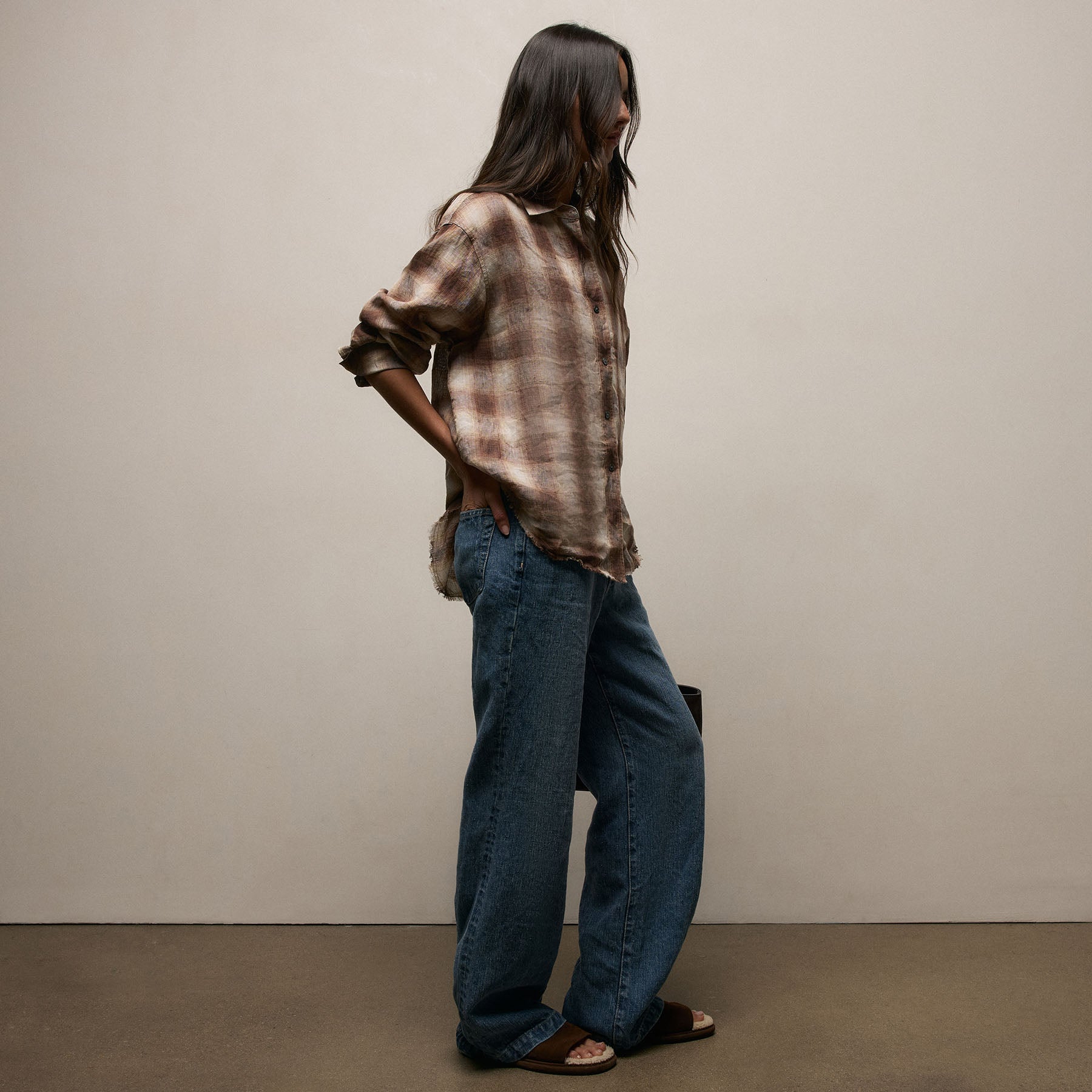 Linen Denim Relaxed Pant in Medium Wash | James Perse Los Angeles