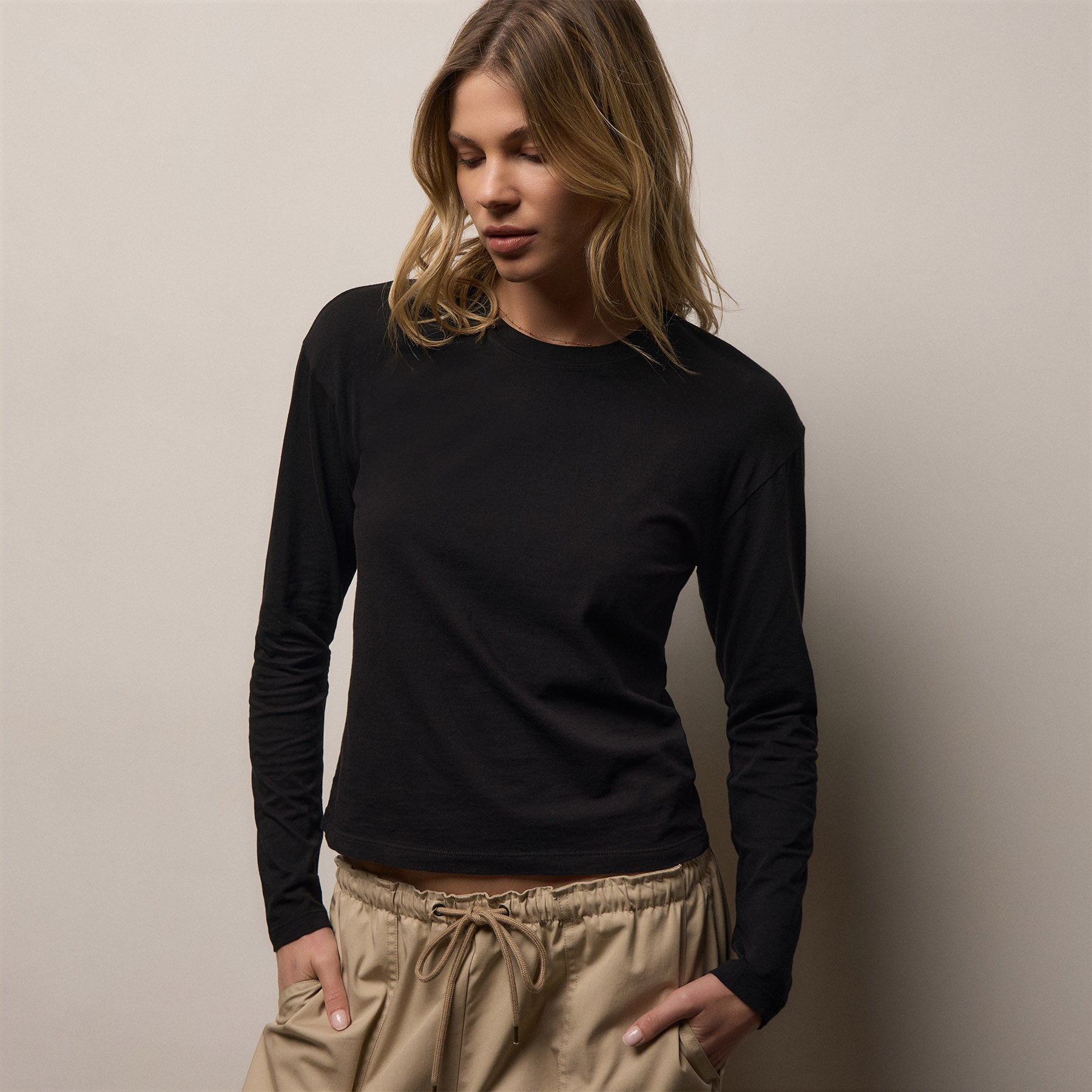 Long Sleeve Cropped Tee - Black | James Perse Los Angeles