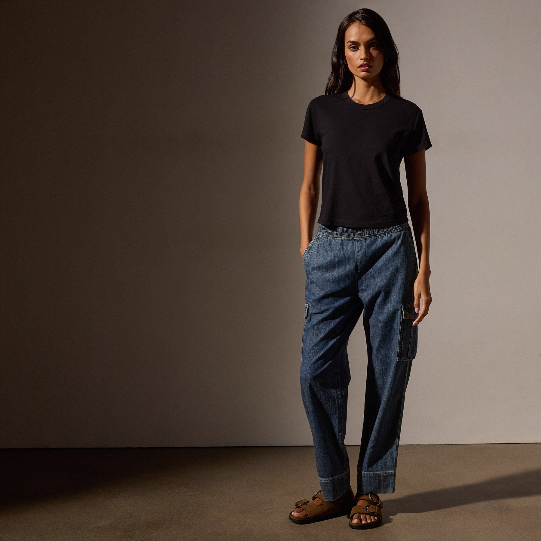 Shrunken Crew Neck Tee in Black | James Perse Los Angeles